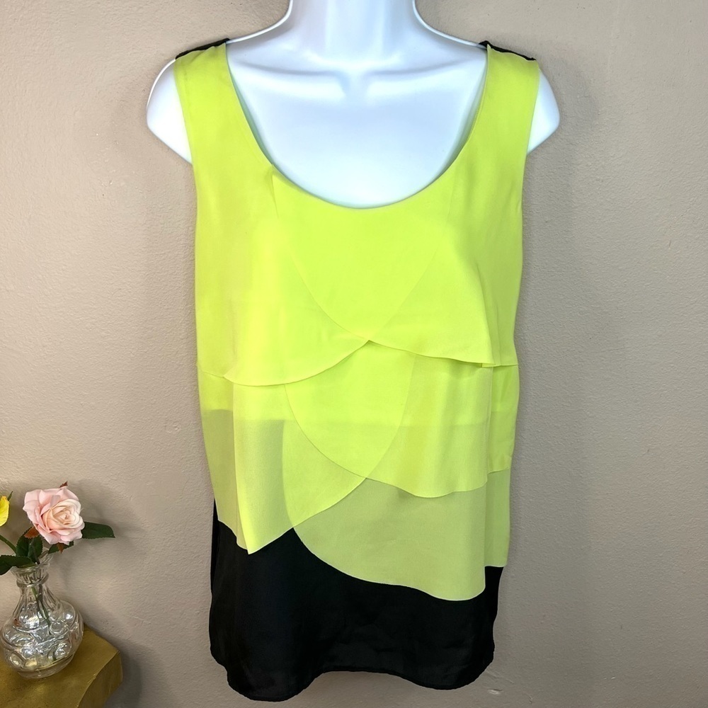 M AGB Green & Black Scalloped Sleeveless Blouse Top Stretch Medium 8 10